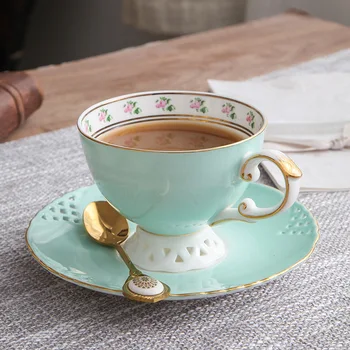 Набор кофейных чашек и тарелок, Легкая керамика, Роскошный костяной фарфор, Чайная чашка и тарелка в скандинавском британском стиле
