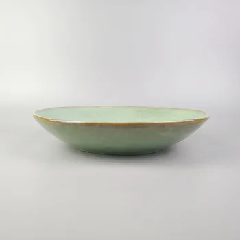 Керамическая глубокая тарелка в скандинавском стиле для обжига в печи с зеленой глазурью неправильной формы в стиле ретро