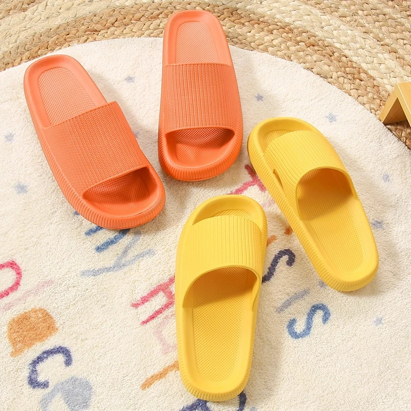Женские тапочки на платформе, летние пляжные сандалии из Эва с мягкой подошвой, для отдыха, для ванной комнаты, противоскользящие 2