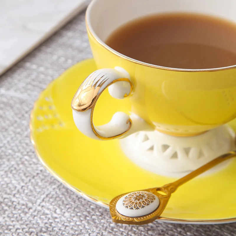 Набор кофейных чашек и тарелок, Легкая керамика, Роскошный костяной фарфор, Чайная чашка и тарелка в скандинавском британском стиле 3