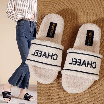 Женские плюшевые тапочки с плоской подошвой, универсальные модные трендовые сандалии 2023, женские уличные хлопчатобумажные тапочки, противоскользящие домашние