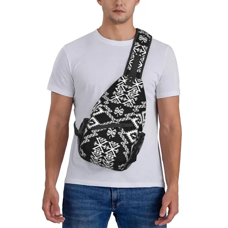 Модные черно-белые сумки-слинги Aztec Kilim для мужчин, Геометрический Этнический художественный Нагрудный рюкзак через плечо 5