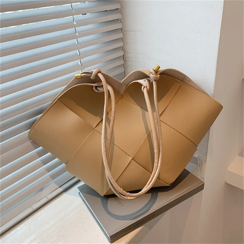 Тканые сумки-тоут для женщин, повседневная однотонная сумка через плечо из искусственной кожи, женские сумки большой емкости, женская дорожная сумка для покупок 4